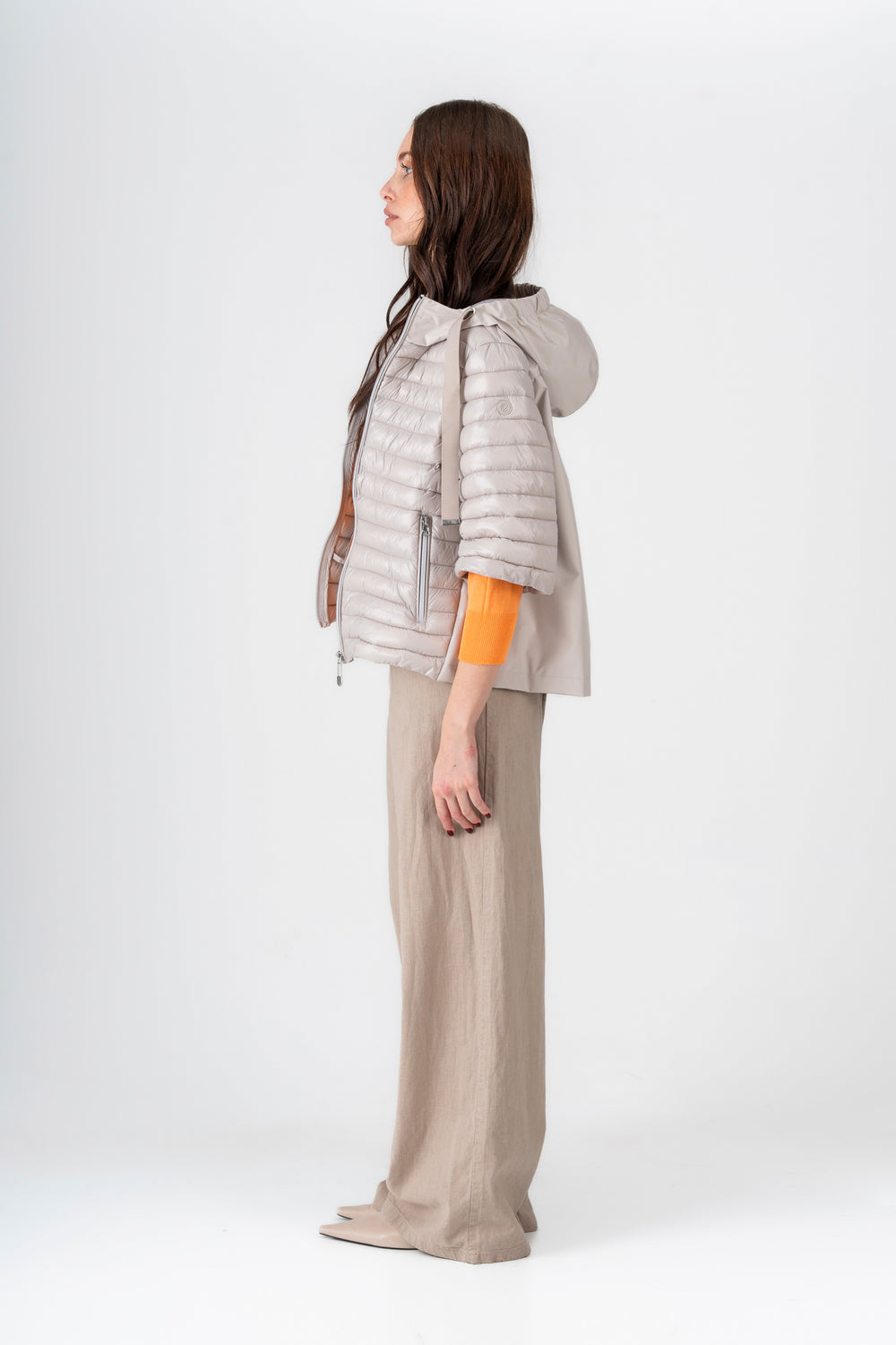 Translation missing: it.giacca-trapuntata-bimaterica-con-cappuccio-jwc454tncn5-02